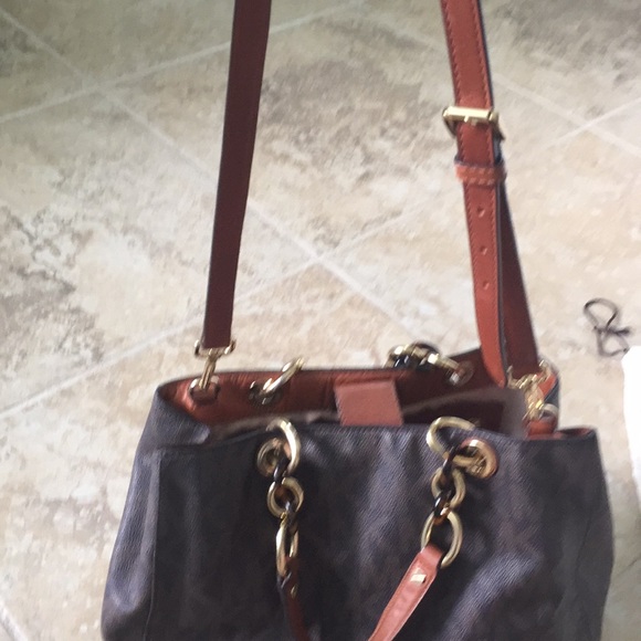 Handbag - Picture 4 of 8